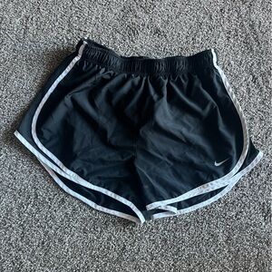 Nike Athletic Shorts - Black Size L